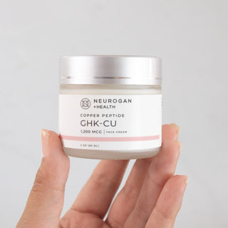 Crema facial con péptidos de cobre GHK-Cu